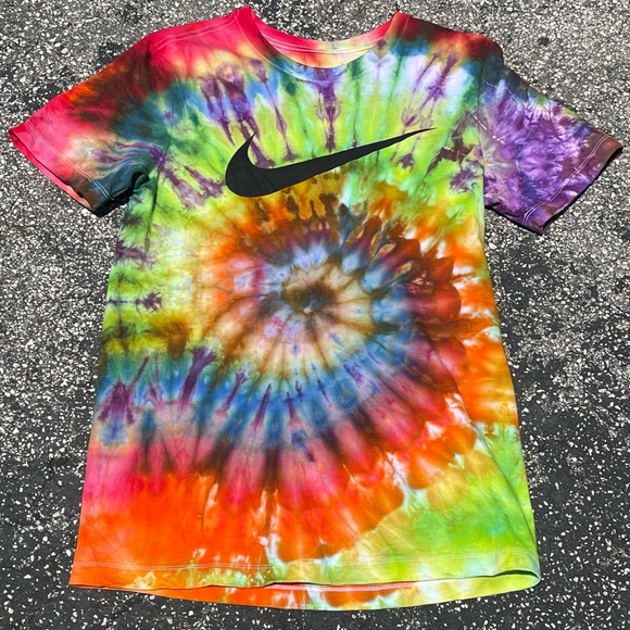 Nike Tie Dye Shirt - Picture 1 of 2